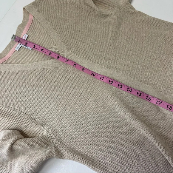 NEW Isaac Mizrahi Live Sweater Women Size Large Tan Short Sleeve Vneck Knit NWOT - Picture 8 of 9
